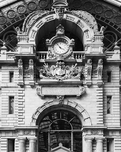 Antwerpen_Central_Station_1_by_%40andreiabc