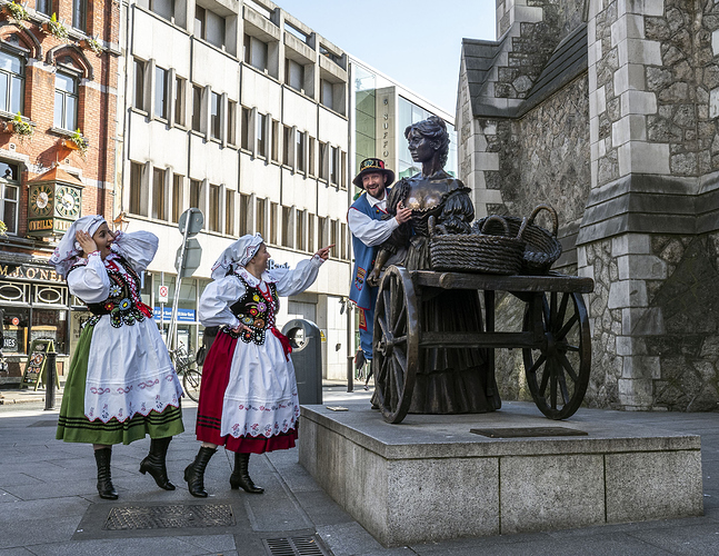 Rubbing%20Molly%20Malone